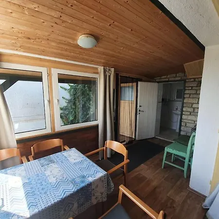 Kishaz A Hegyen Appartement