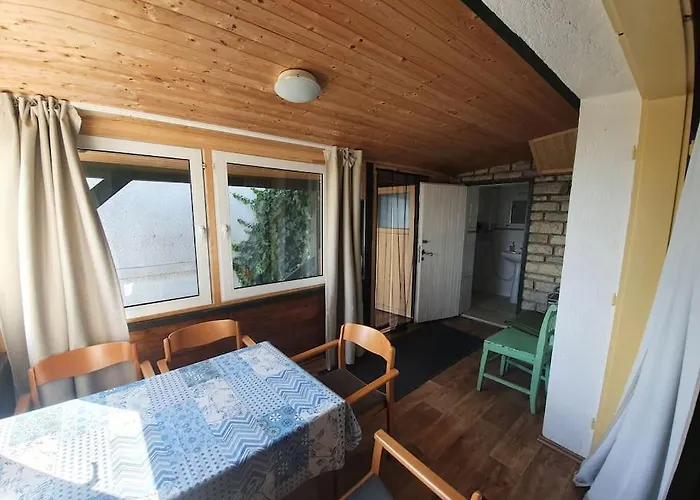 Kishaz A Hegyen Apartment